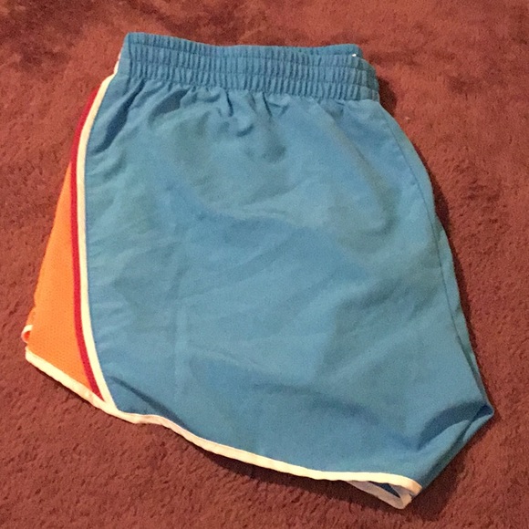 Nike Dry Fit Workout Shorts - Size Large - Picture 6 of 8